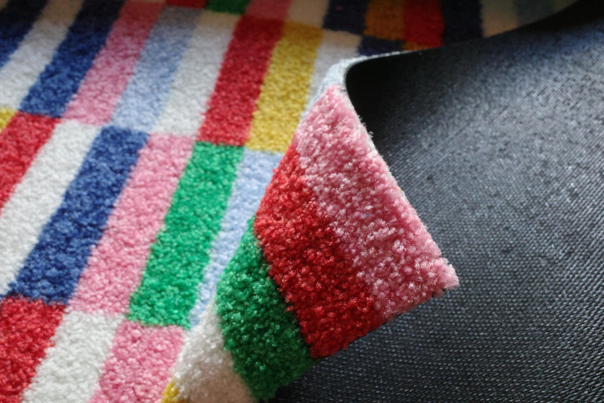 Bunte Striche – Fußmatte von Zimt & Kokos